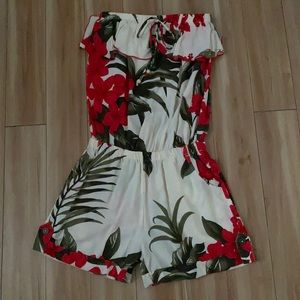 adorable hawaiian hibiscus floral print romper